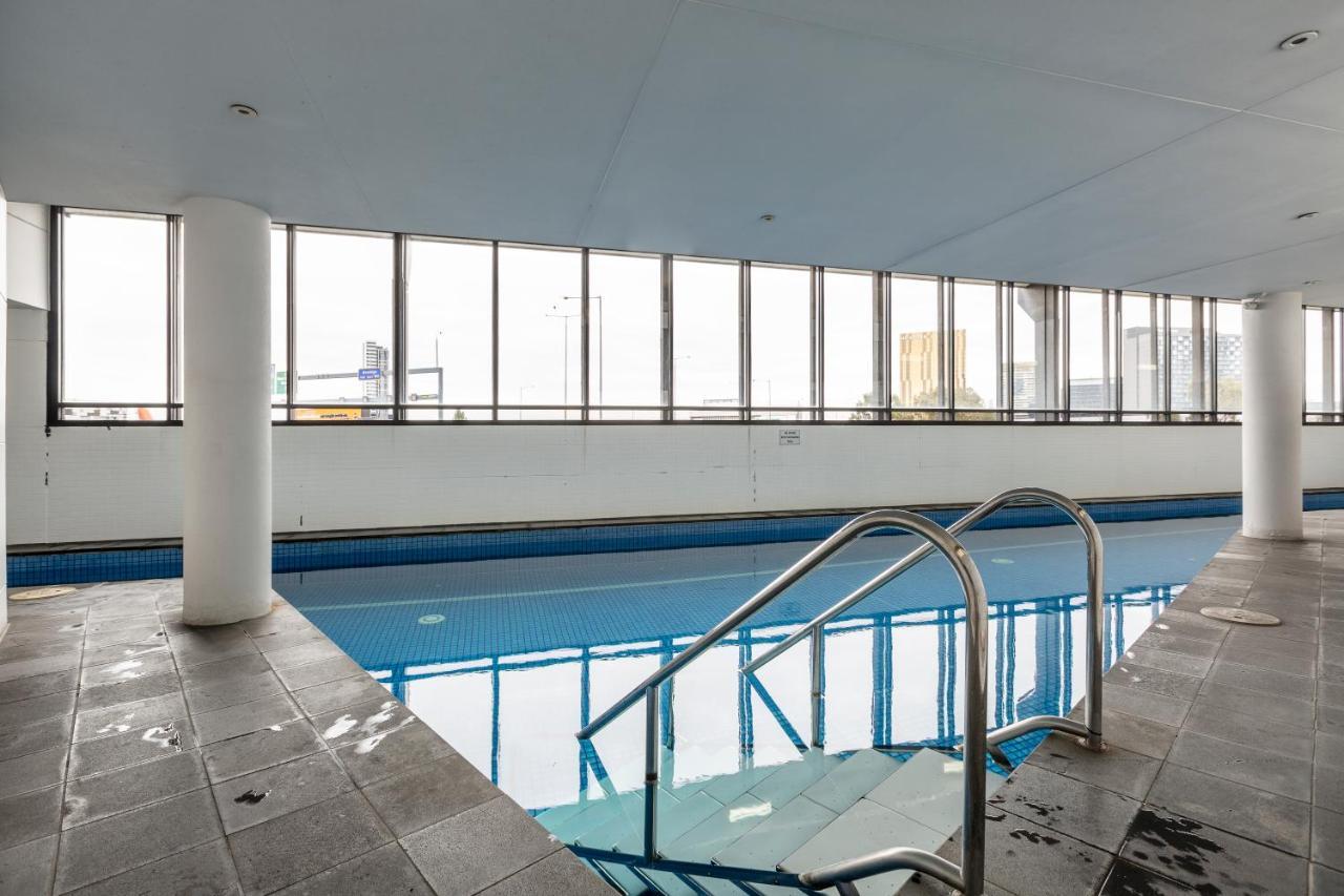 ☆Of Southbank☆Light Filled Apartment☆Huge Private Terrace With City Views☆Parking☆Pool☆Gym☆Wifi Мельбурн Екстер'єр фото
