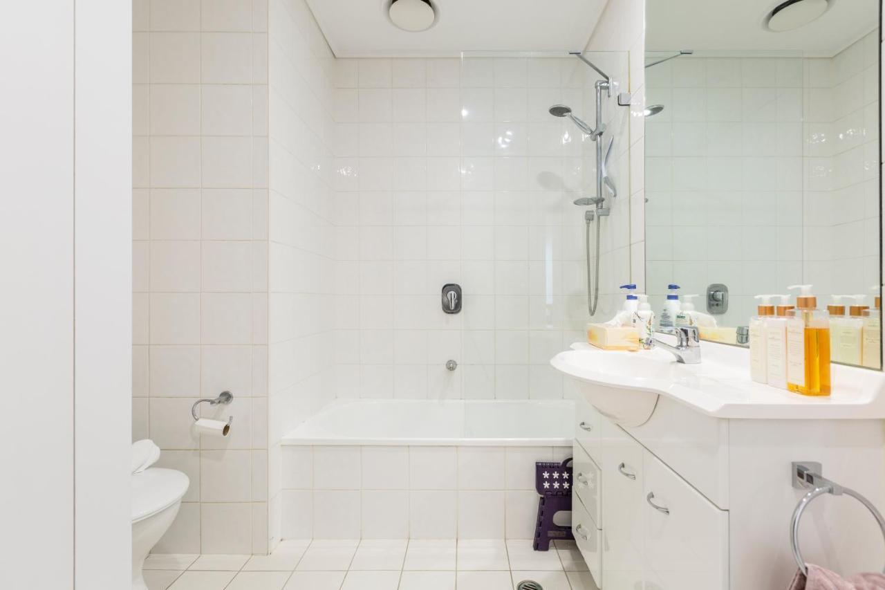 ☆Of Southbank☆Light Filled Apartment☆Huge Private Terrace With City Views☆Parking☆Pool☆Gym☆Wifi Мельбурн Екстер'єр фото